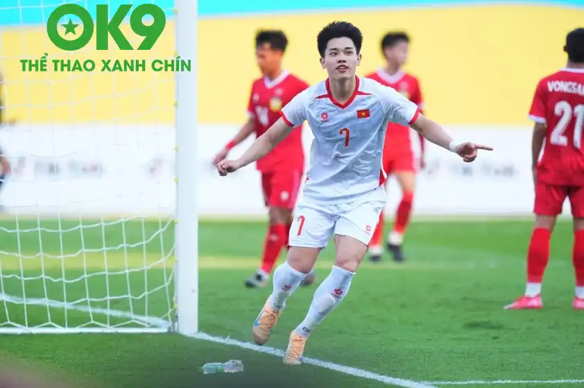 Cú đúp của Đình Bắc giúp U22 Việt Nam đánh bại Lào ở trận ra quân SEA Games 33